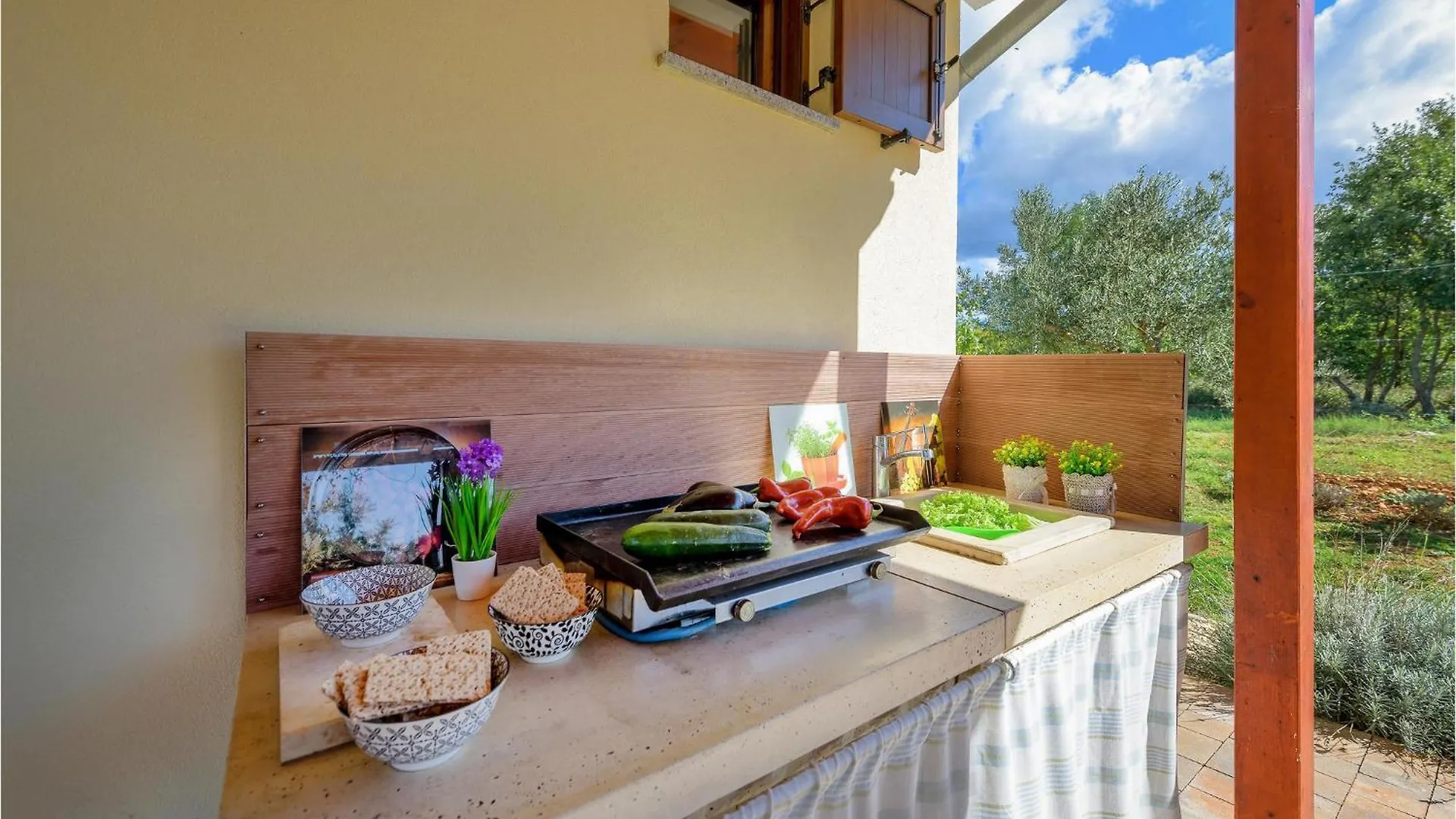 2 Bedroom Awesome Home In Pula Tatil Evi