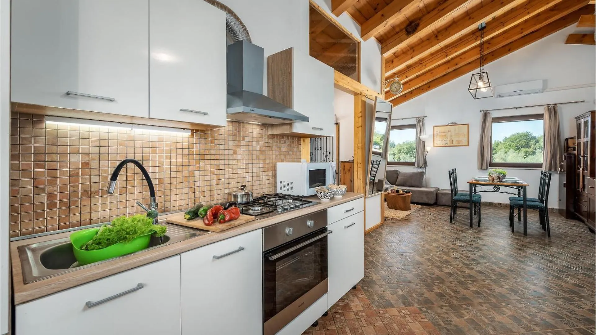 2 Bedroom Awesome Home In Pula 0*,