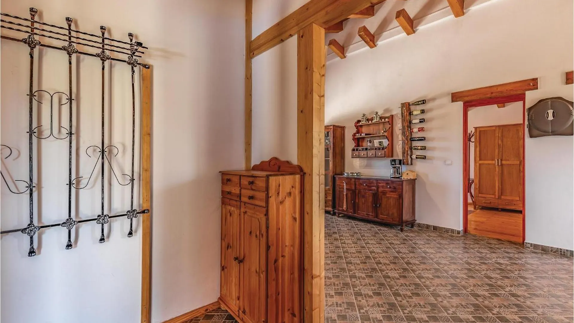 2 Bedroom Awesome Home In Pula